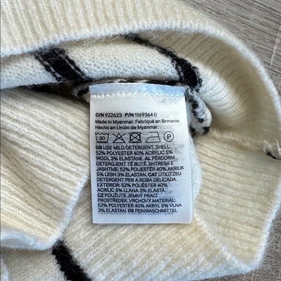 H&M Women’s Cream and Black Striped Knit Top - Picture 5 of 9